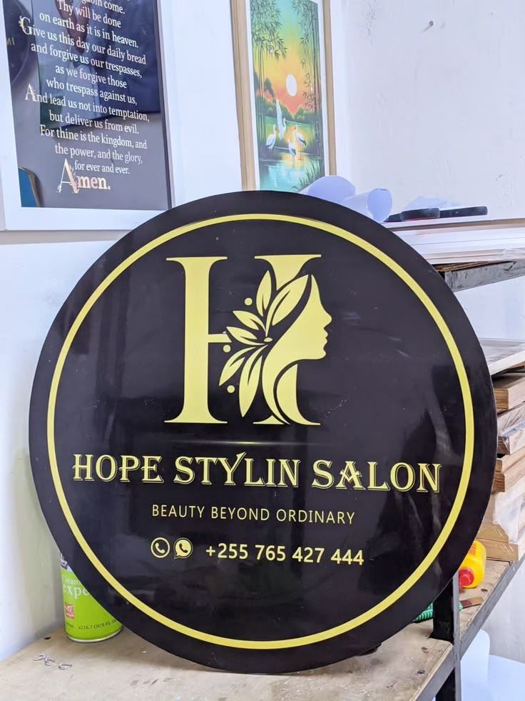 Hope Stylin Salon round sign